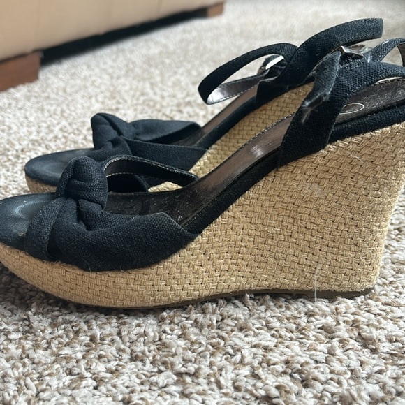 MIA 2 size 8 Black and Tan Wedges - Picture 2 of 10